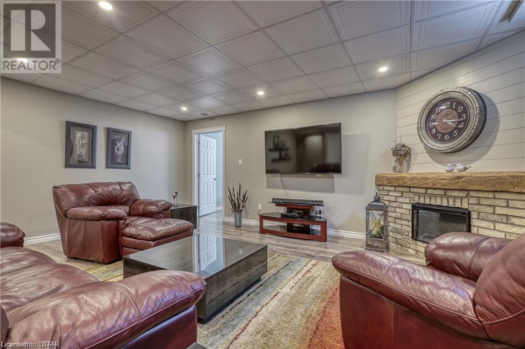 9611 TOWER Road