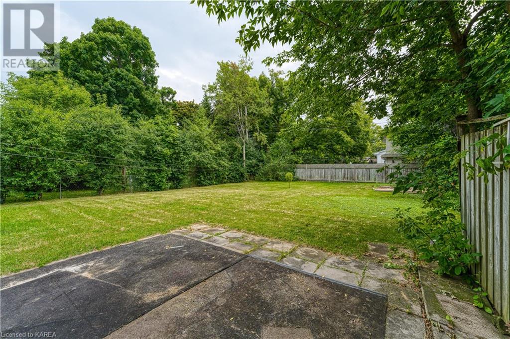 73 WESTMORELAND Road