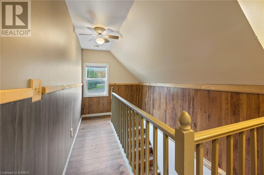 624 UPPER OAK LEAF Road