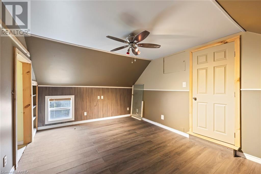 624 UPPER OAK LEAF Road