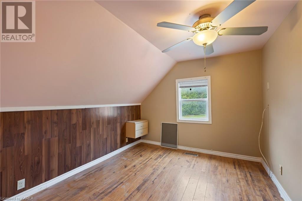 624 UPPER OAK LEAF Road