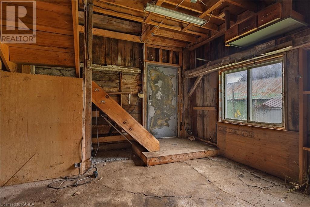 624 UPPER OAK LEAF Road