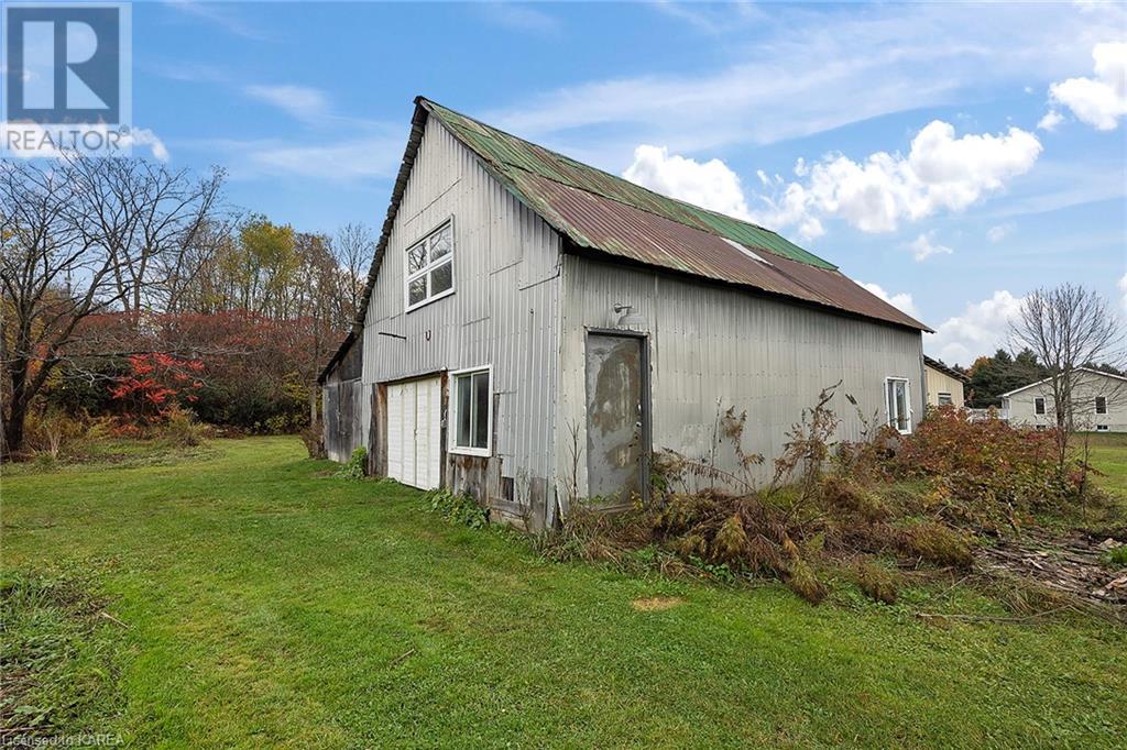 624 UPPER OAK LEAF Road