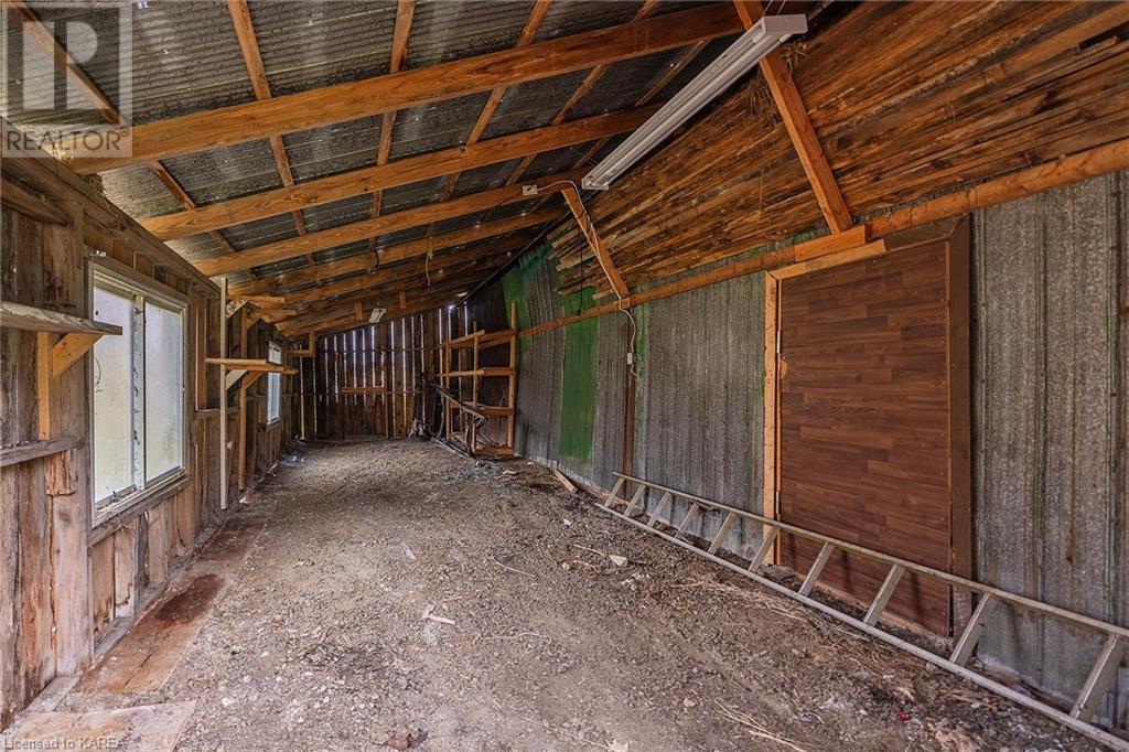 624 UPPER OAK LEAF Road