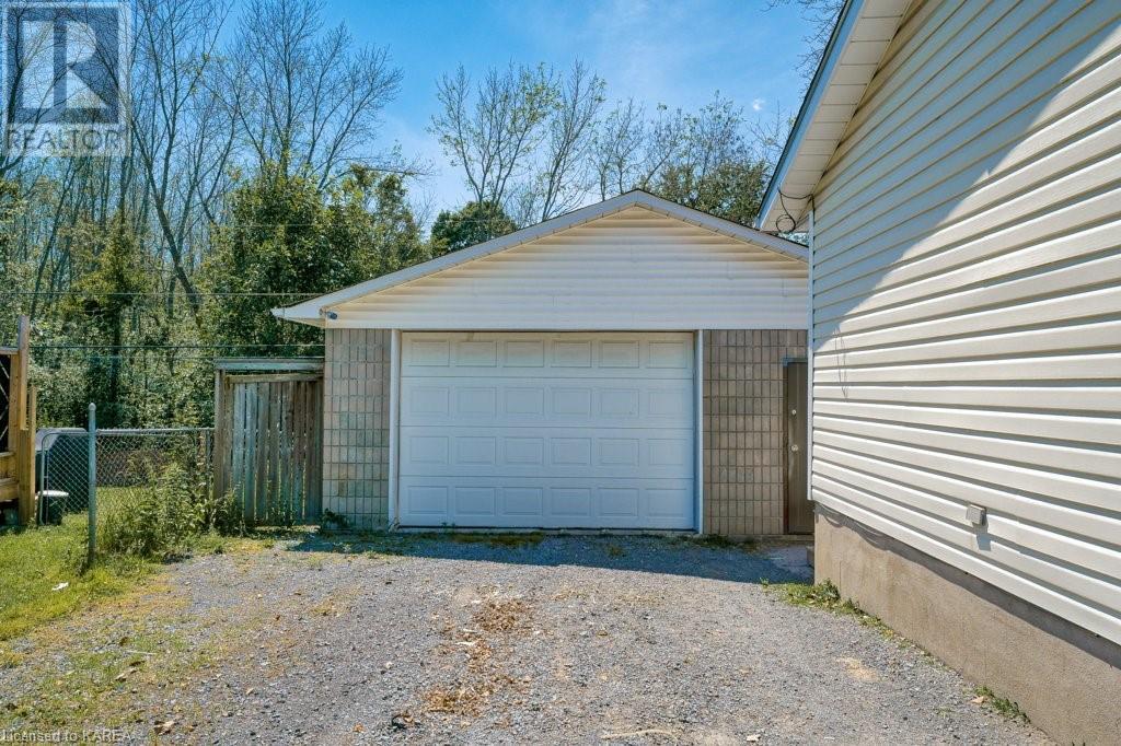 675 AYLMER Crescent