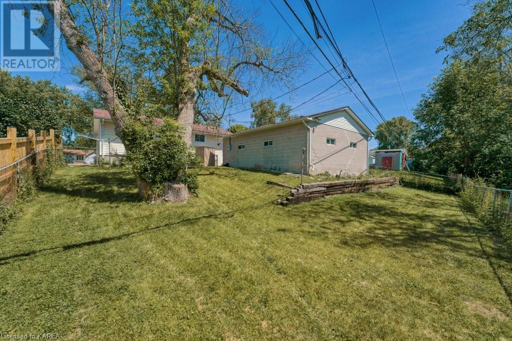 675 AYLMER Crescent