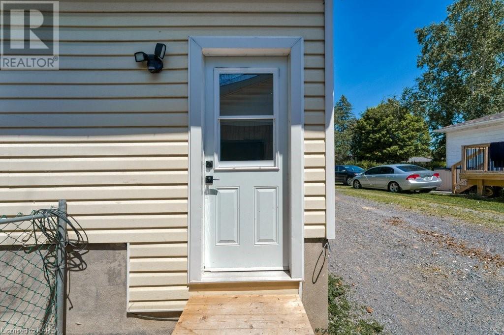 675 AYLMER Crescent