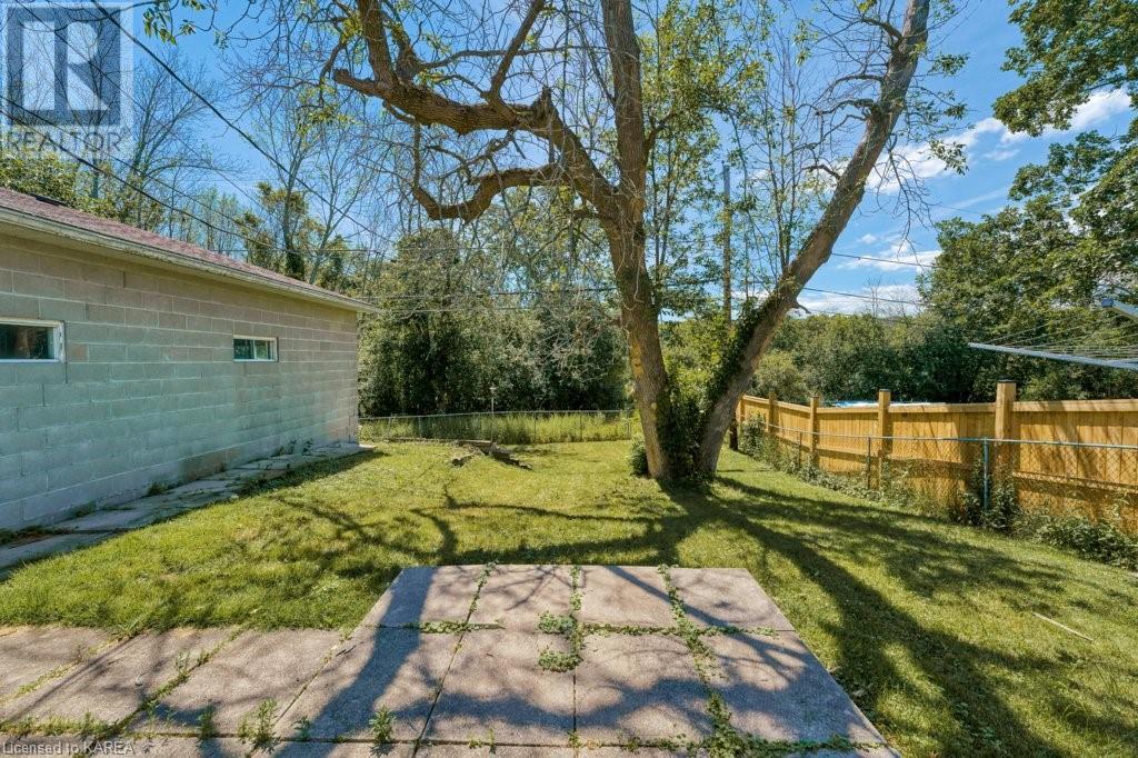 675 AYLMER Crescent
