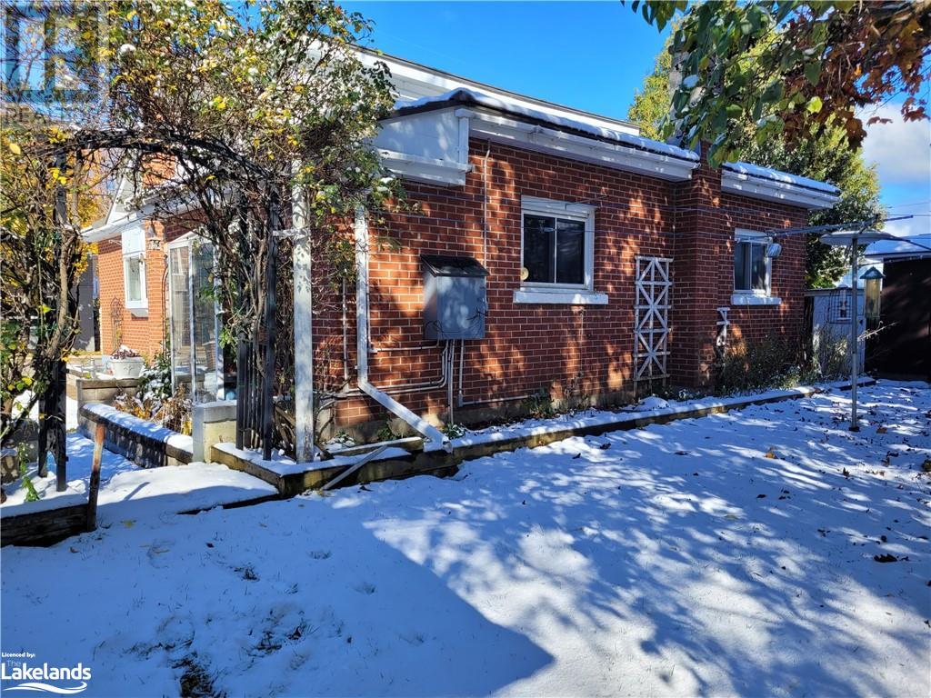 29 MARSHALL Street E