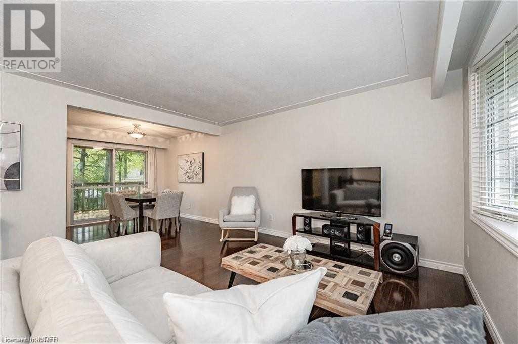 604 GLEN FORREST Boulevard Unit# UPPER