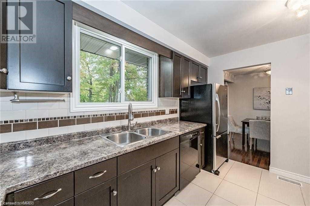 604 GLEN FORREST Boulevard Unit# UPPER