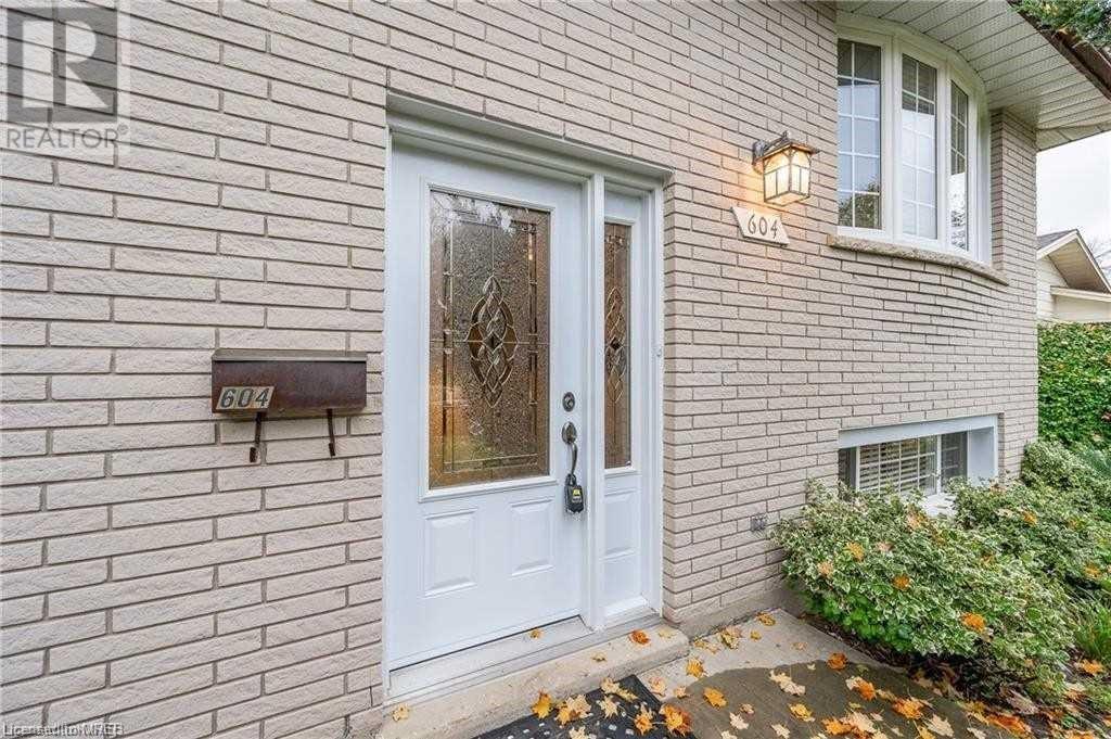 604 GLEN FORREST Boulevard Unit# UPPER