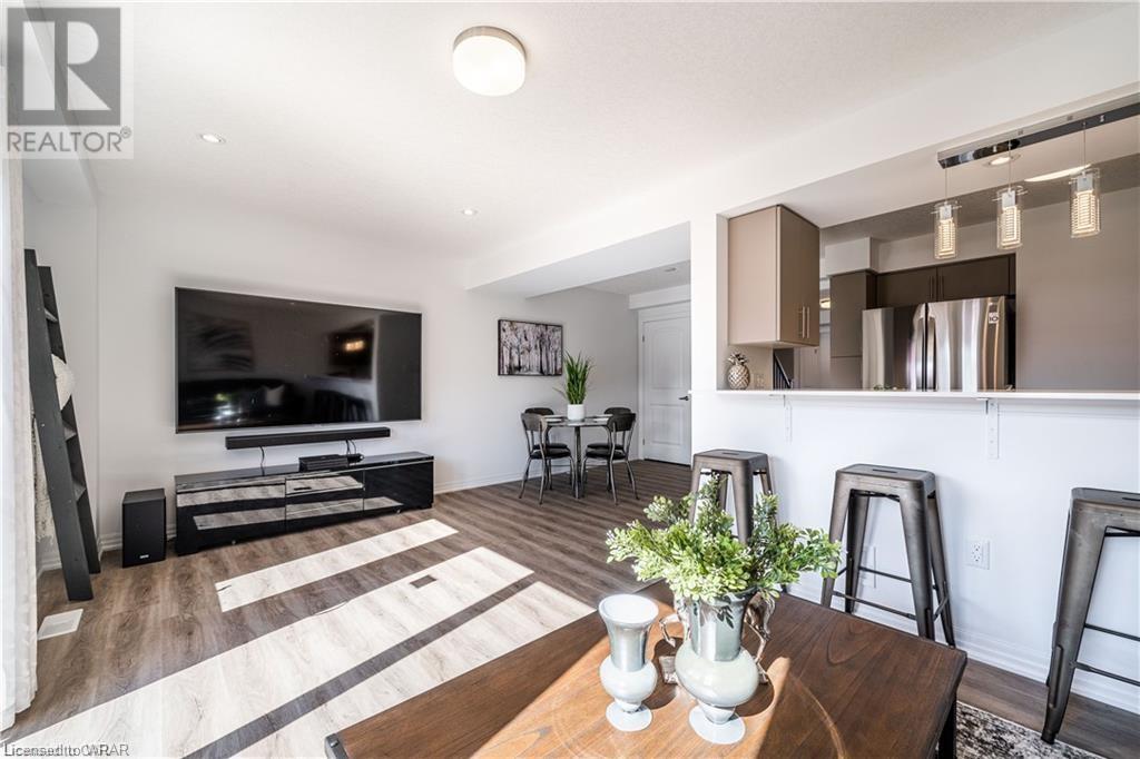 32 BAWCUTT Crescent