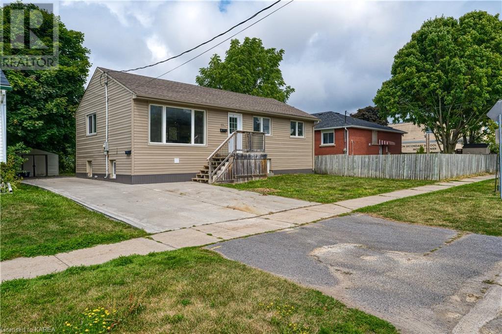334 KINGSCOURT Avenue