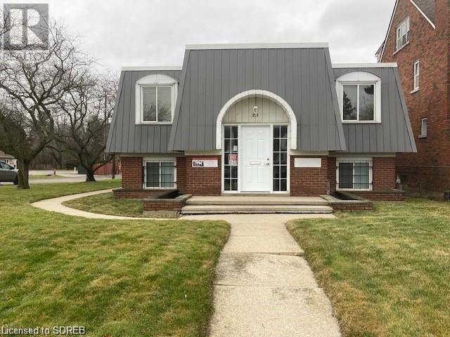 191 QUEENSWAY W Unit# Lower Front