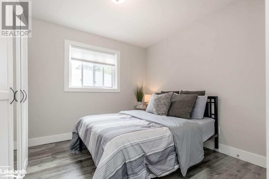 1 TIMBERLAND Crescent