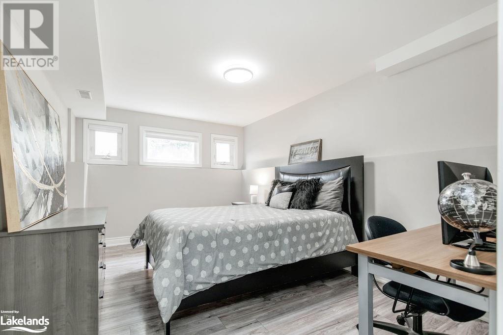 1 TIMBERLAND Crescent