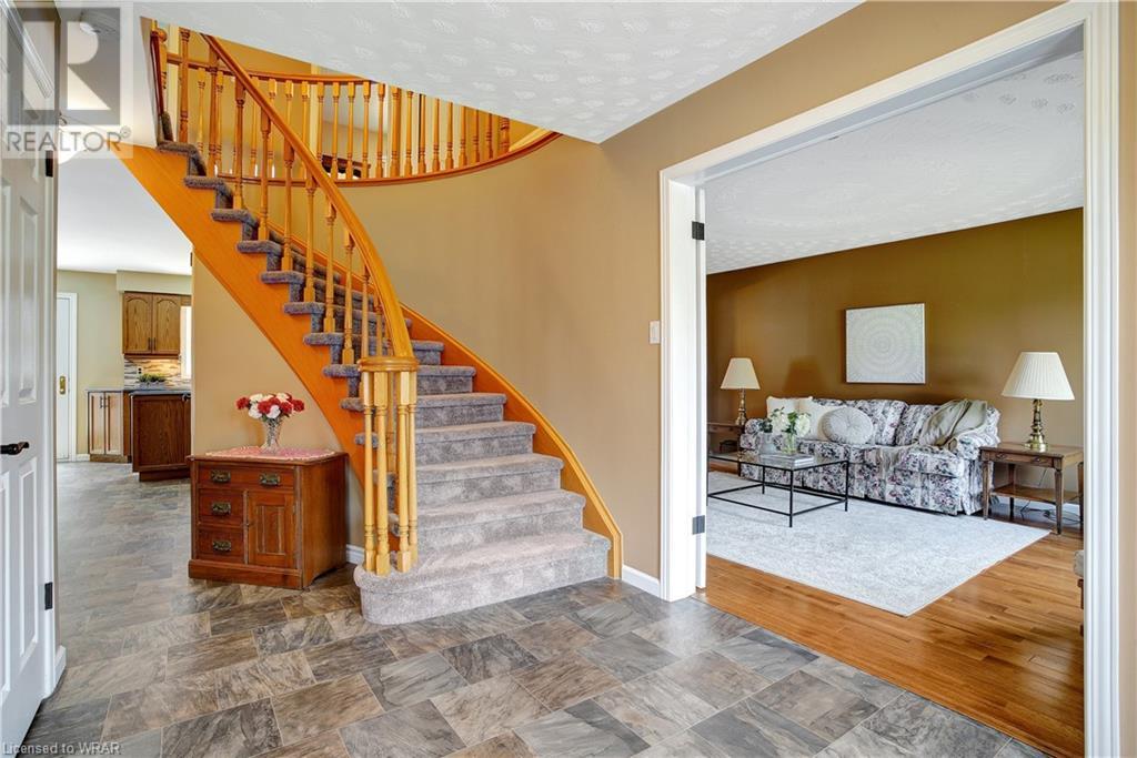 387 STRAWBERRY Crescent