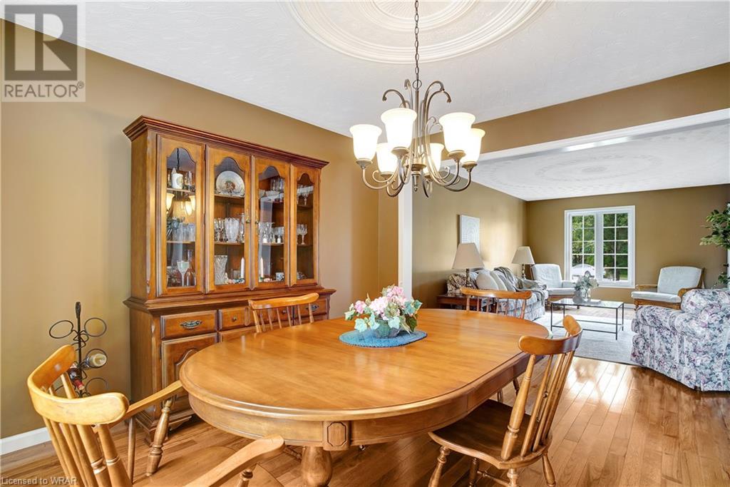 387 STRAWBERRY Crescent