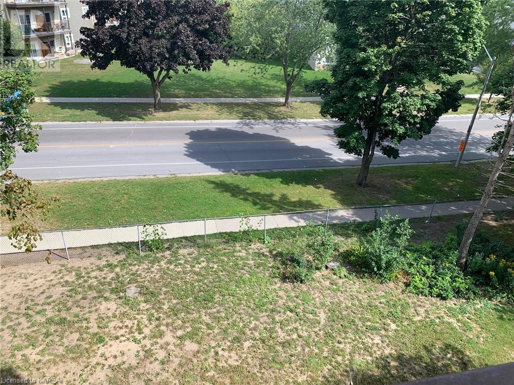 14 GREENVIEW Drive Unit# 403