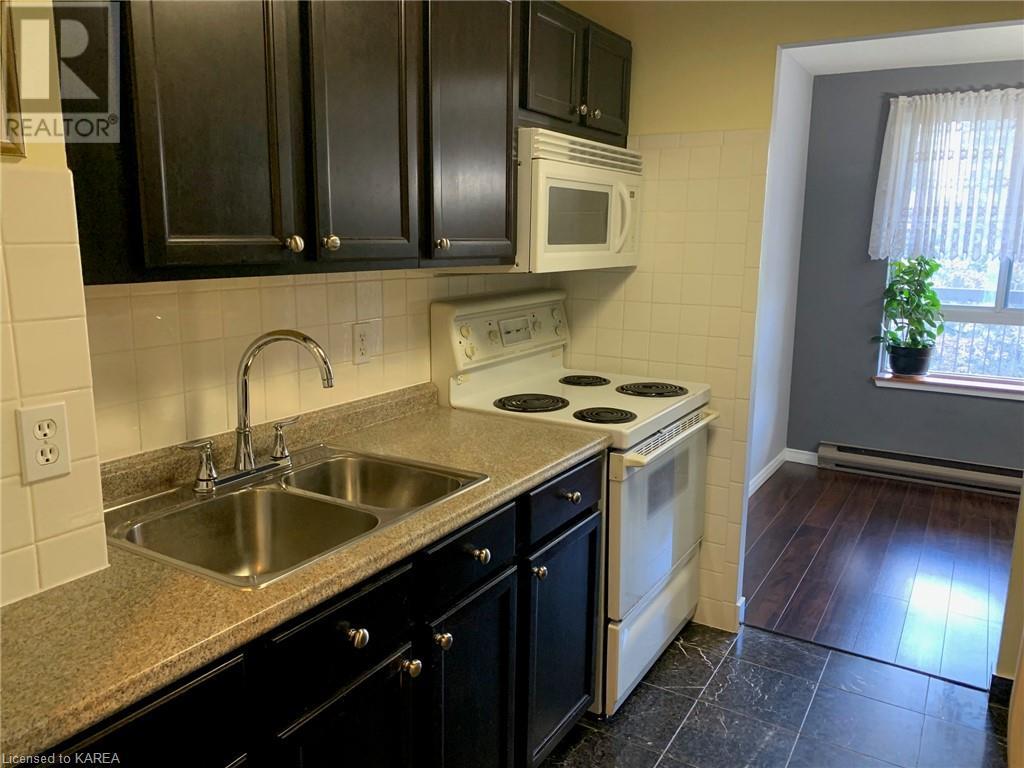 14 GREENVIEW Drive Unit# 403