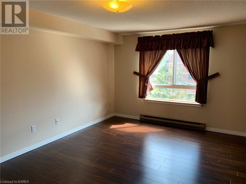 14 GREENVIEW Drive Unit# 403