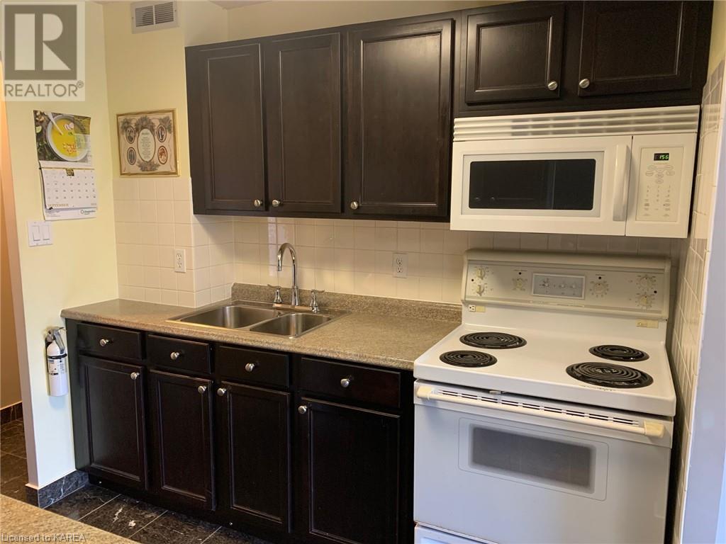 14 GREENVIEW Drive Unit# 403