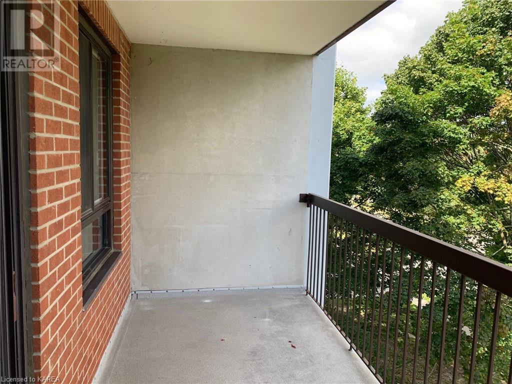 14 GREENVIEW Drive Unit# 403