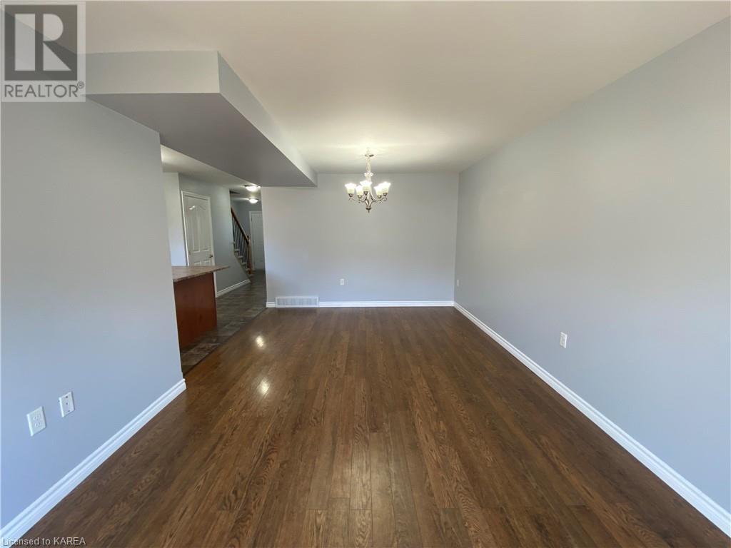 32 KARLEE Court