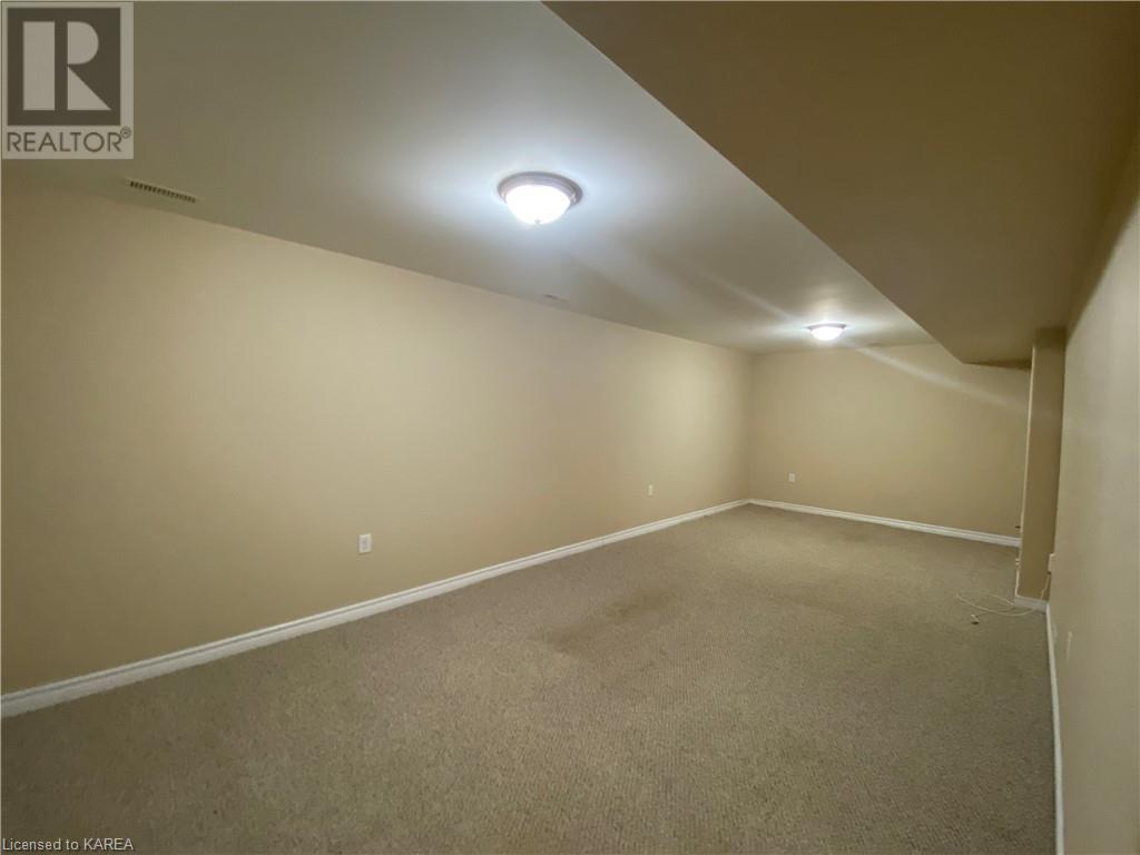 32 KARLEE Court
