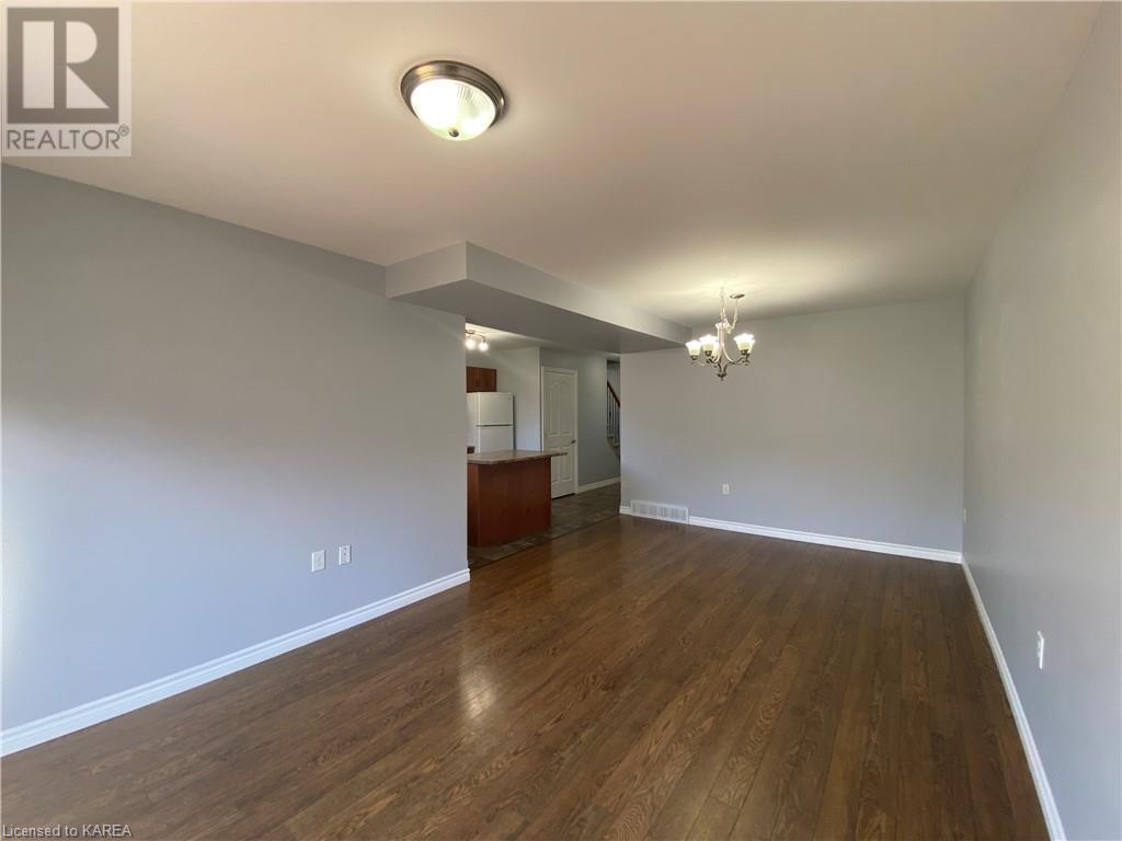 32 KARLEE Court