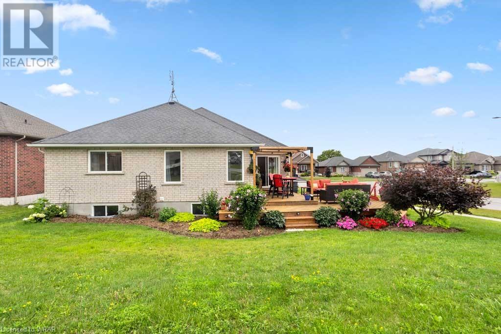 114 APPLEWOOD Street