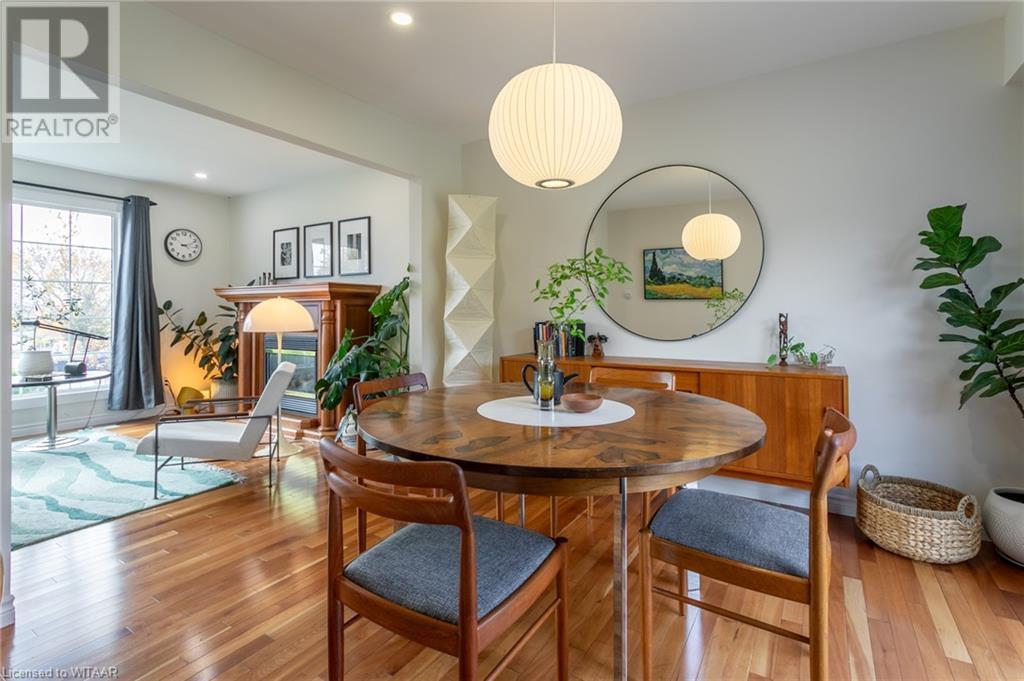 903 SUNSET Boulevard