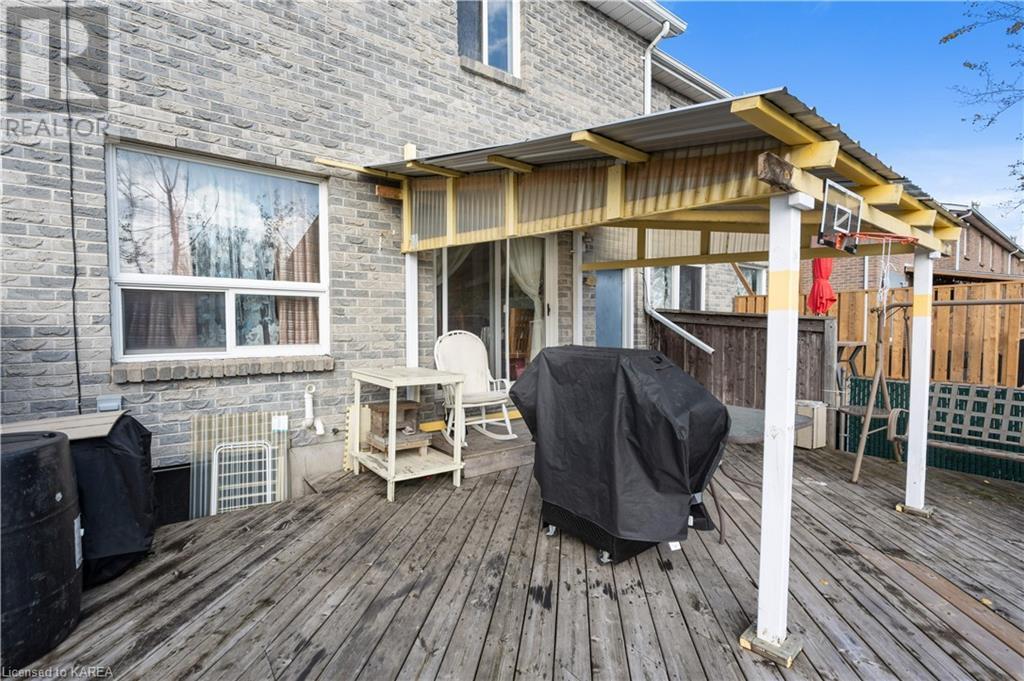 307 VANGUARD Court