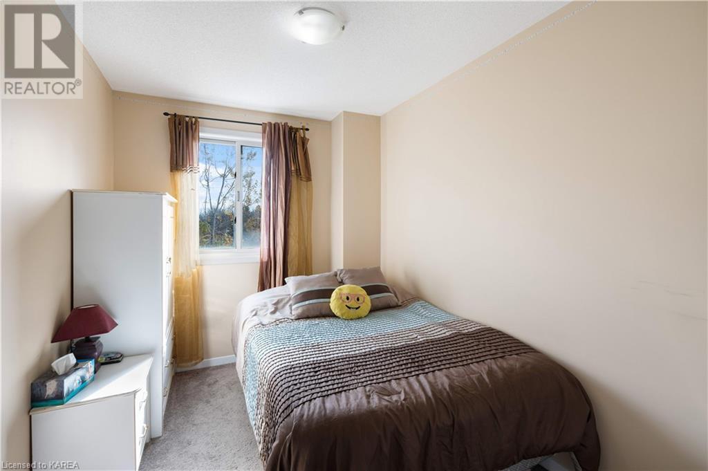 307 VANGUARD Court