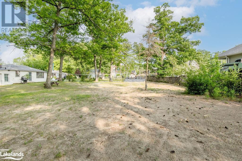 LOT 2 38 LAIDLAW Street