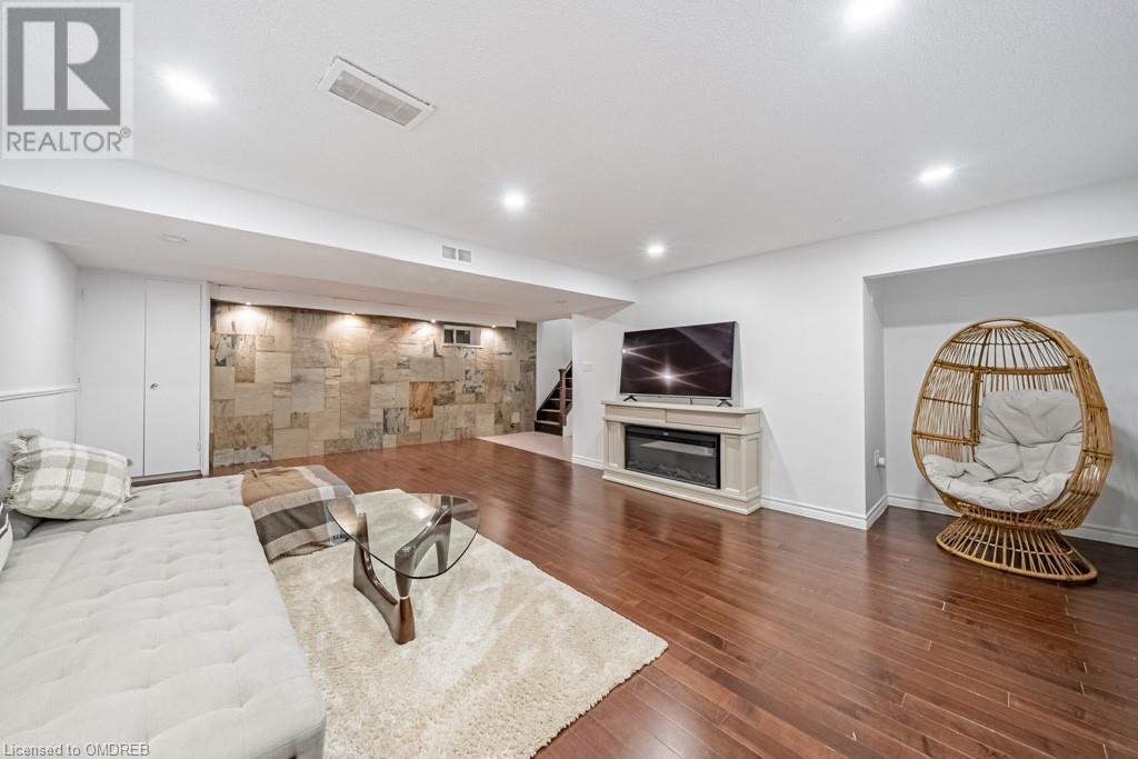 57 PENNINGTON Crescent