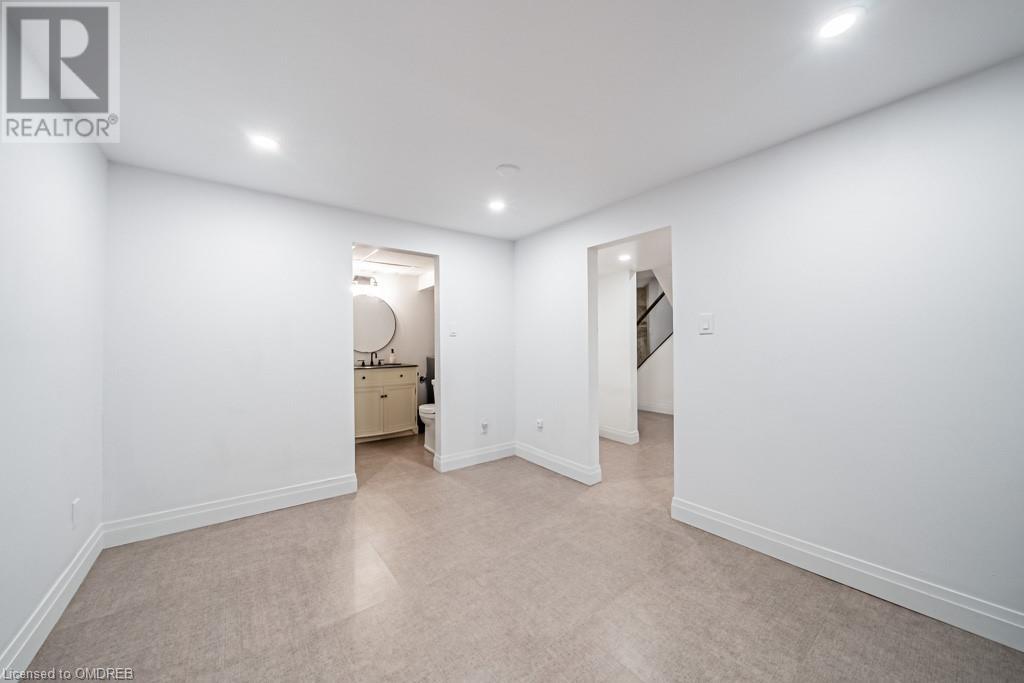 57 PENNINGTON Crescent
