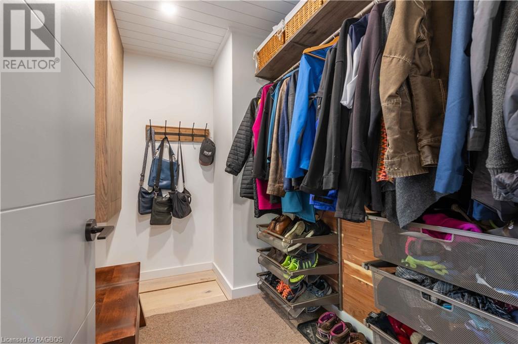 339595 PRESQU'ILE Road