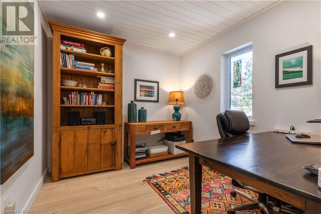 339595 PRESQU'ILE Road