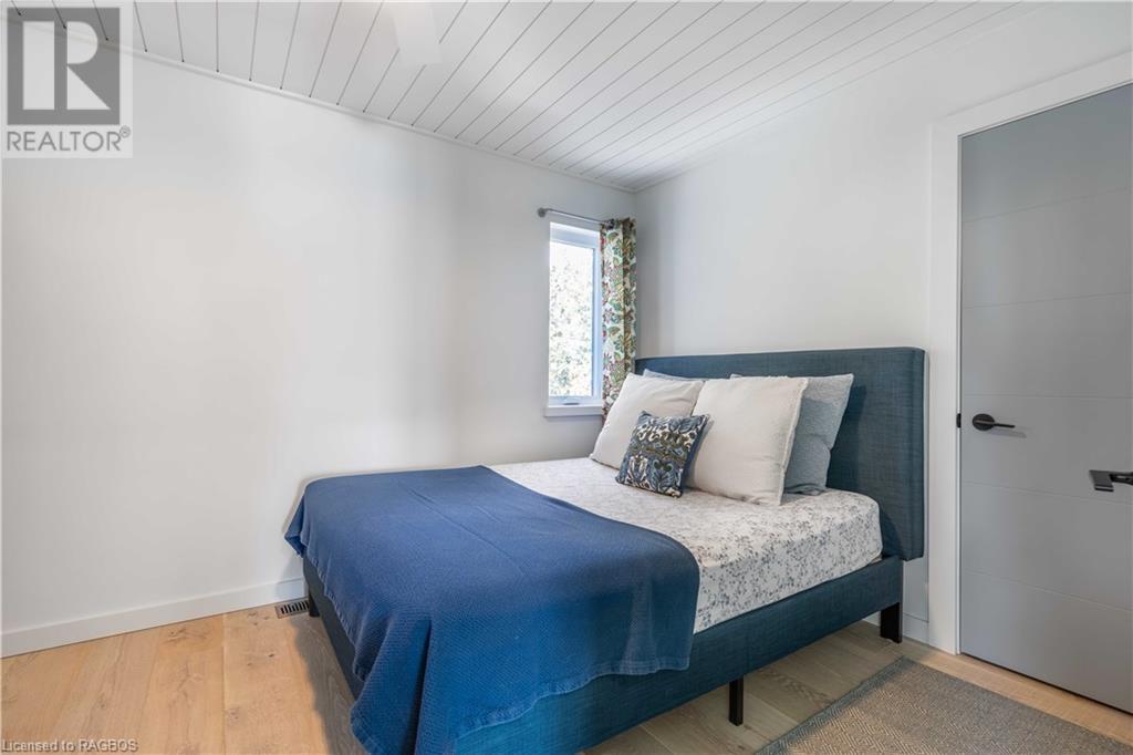 339595 PRESQU'ILE Road
