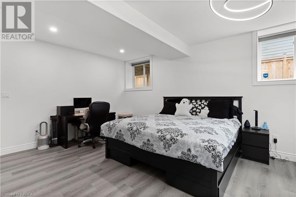 876 ROSHAN Drive