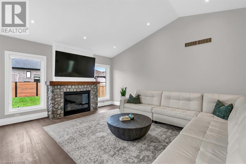 16 PARKHILL Lane