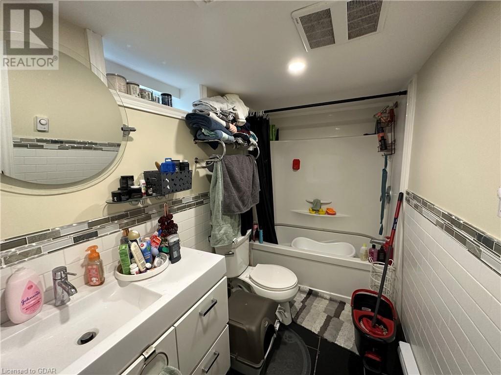 196 SILVERCREEK Parkway S