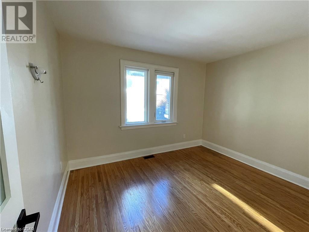 196 SILVERCREEK Parkway S