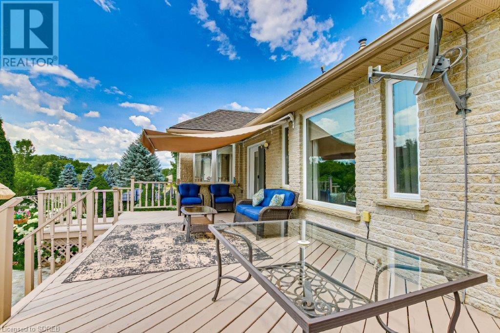 21 CLOVERLEA Crescent