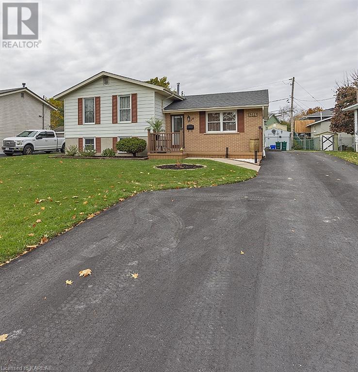 1314 WAVERLEY Crescent