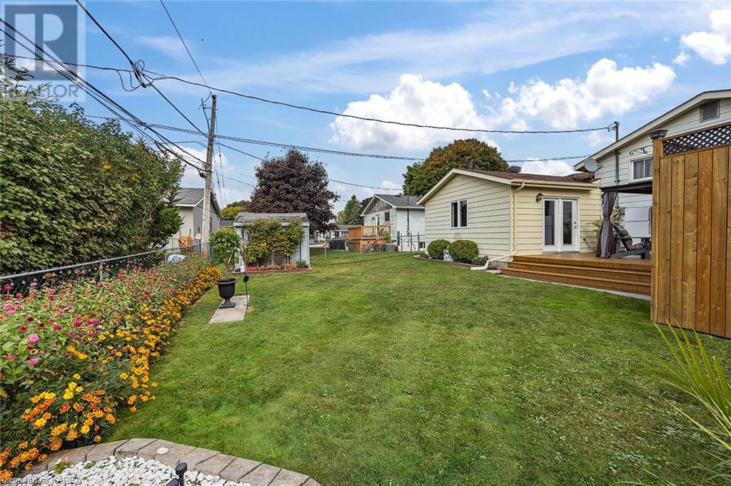 1314 WAVERLEY Crescent