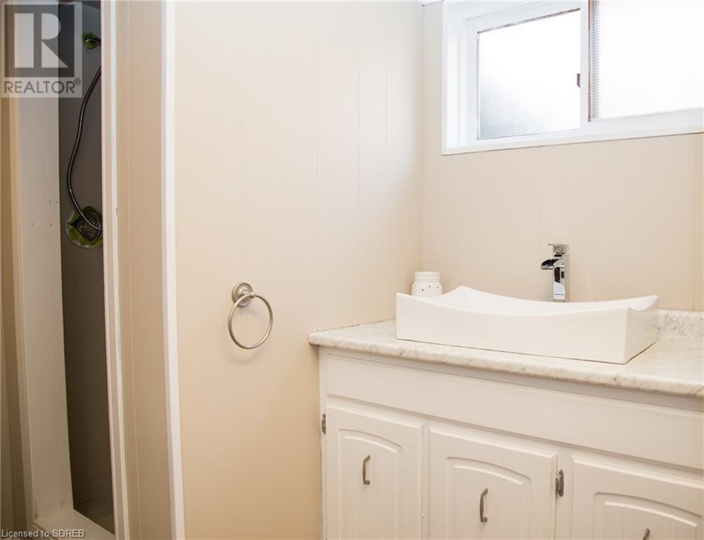 5 SIMCOE Boulevard