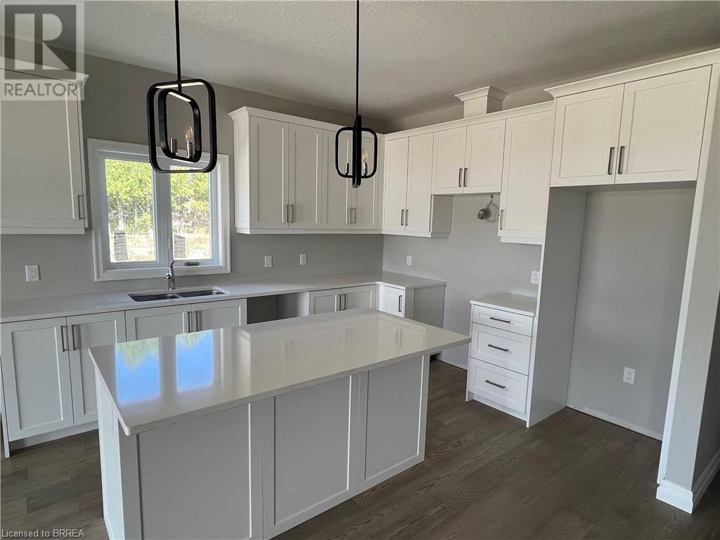2 VANROOY Trail